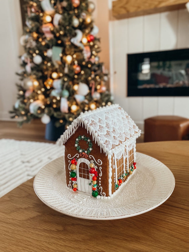 Simple Gingerbread House Cookie Cutter Kit