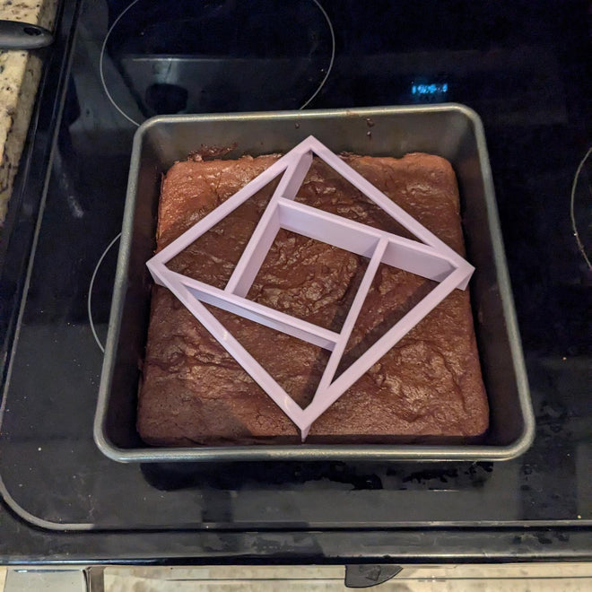 Disappearing Brownie Cutter